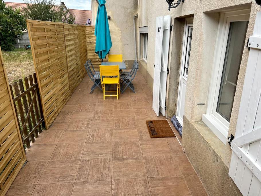 Dole : L Atelier Des Reves Apartment Exterior photo